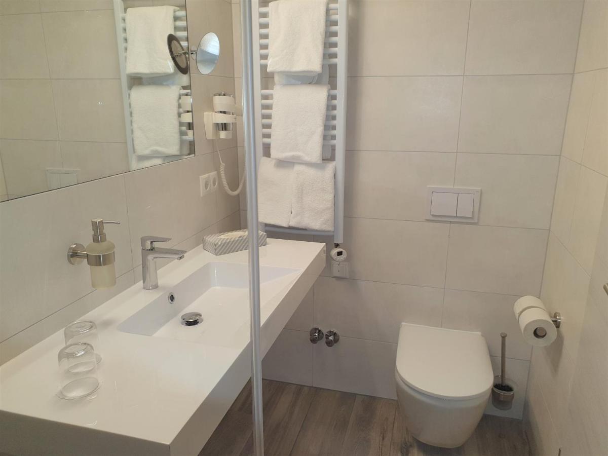 באבה R&R Hotel Strandallee מראה חיצוני תמונה